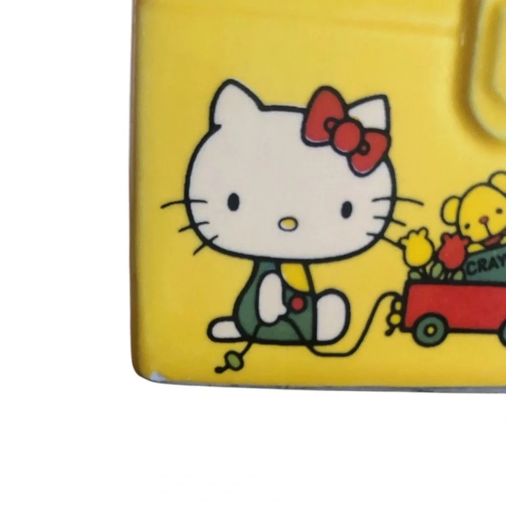 Vintage Sanrio Hello Kitty Yellow Lunchbox Shaped Mini Coin Bank 1976